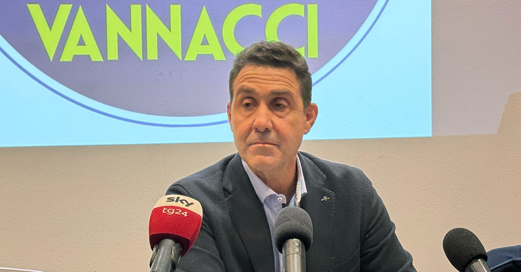 Tra Vannacci e la Fiamma olimpica