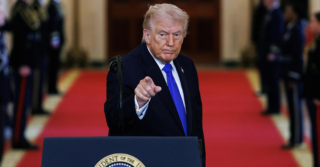 Quattro anni di guerra in Ucraina, Trump accelera sulla pace