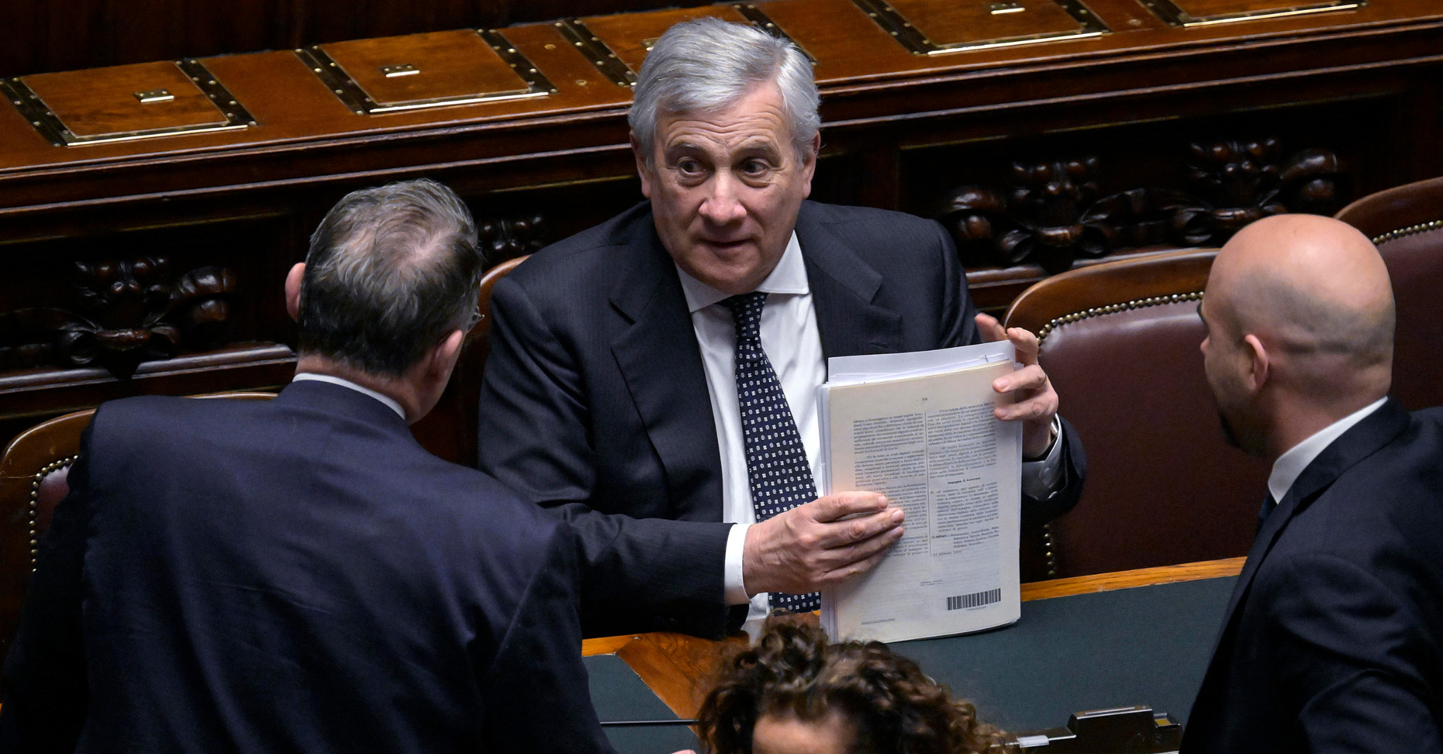 Tajani all’attacco sul Board of Peace - Milano: Palazzo Taverna venduto per 53 milioni