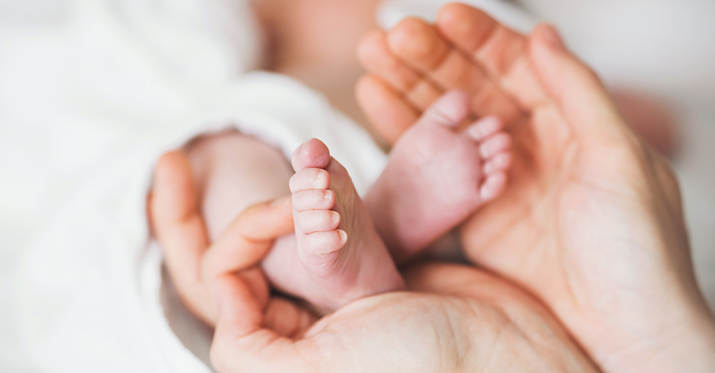 Mamma a 49 anni con i gameti del marito defunto da 11 anni. In Usa è possibile, in Italia no