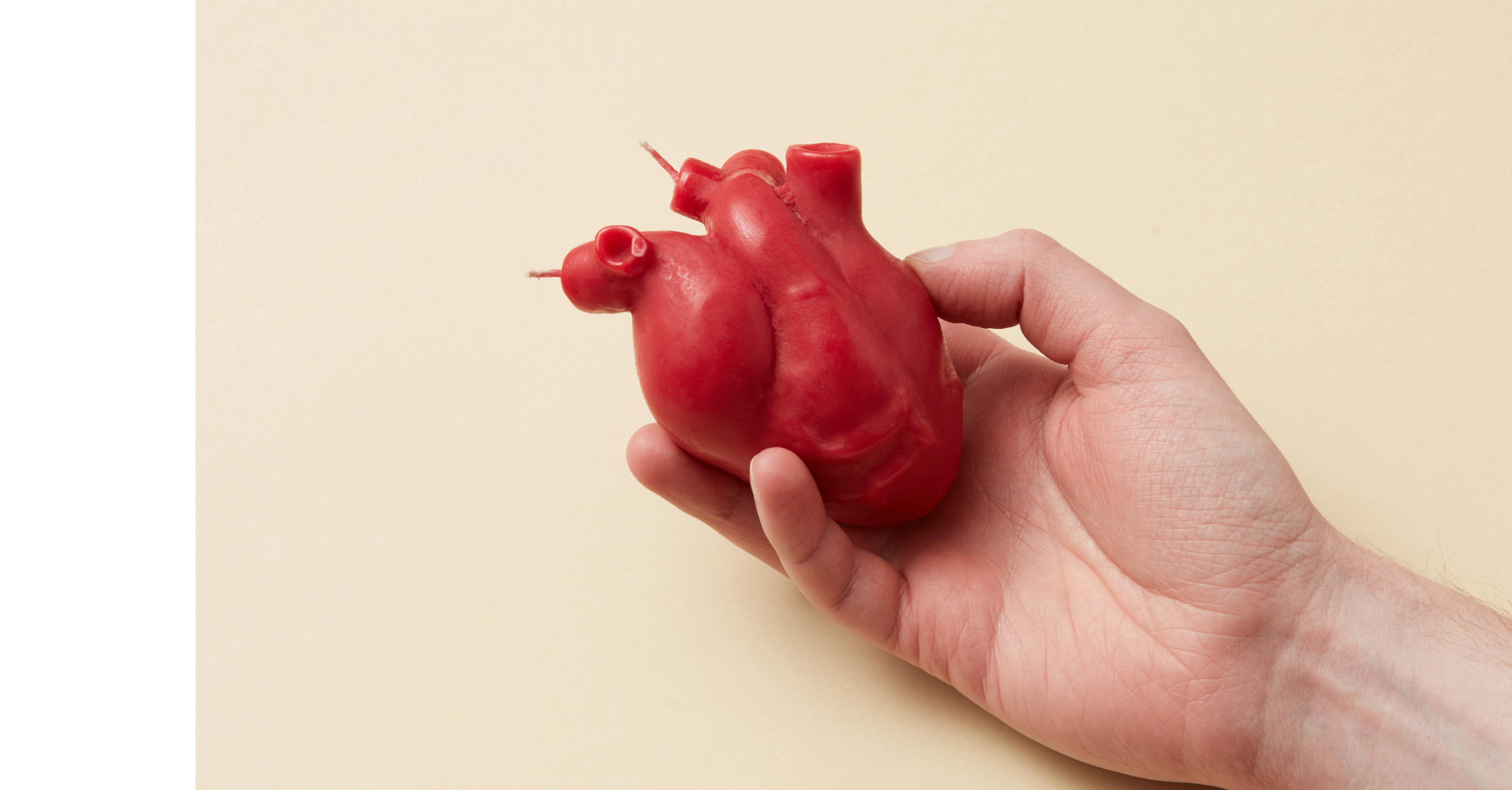 Cuore e solitudine: quando le emozioni diventano rischio