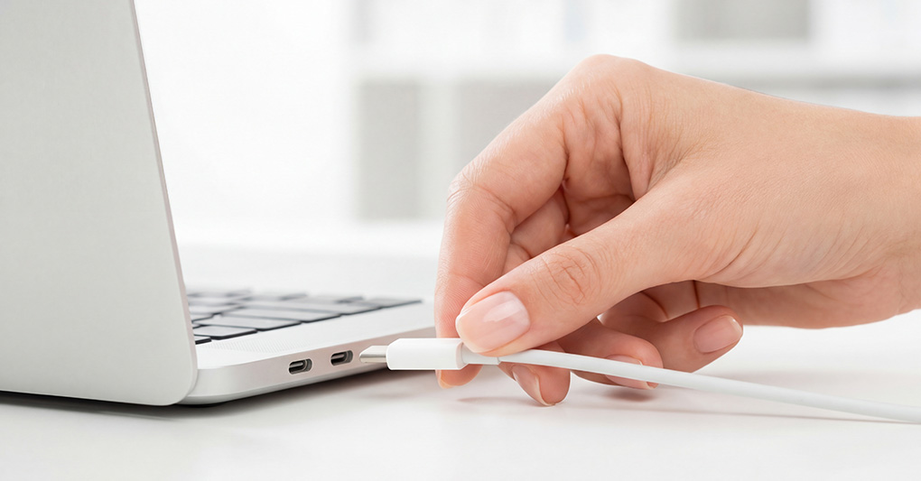 Ricarica con USB-C sui laptop - AI in RSA - AI responsabile