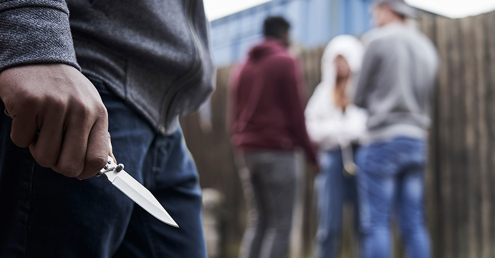 Minori con il coltello