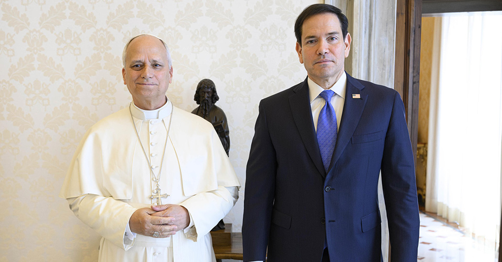 Il regalo del Papa a Rubio: una penna d’olivo - Legge elettorale: Meloni se la cambia da sola?