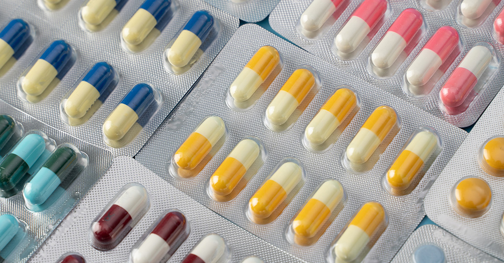 Farmaci in valigia: cosa sapere prima di partire