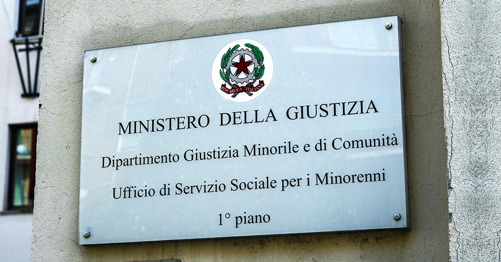 Minori a processo