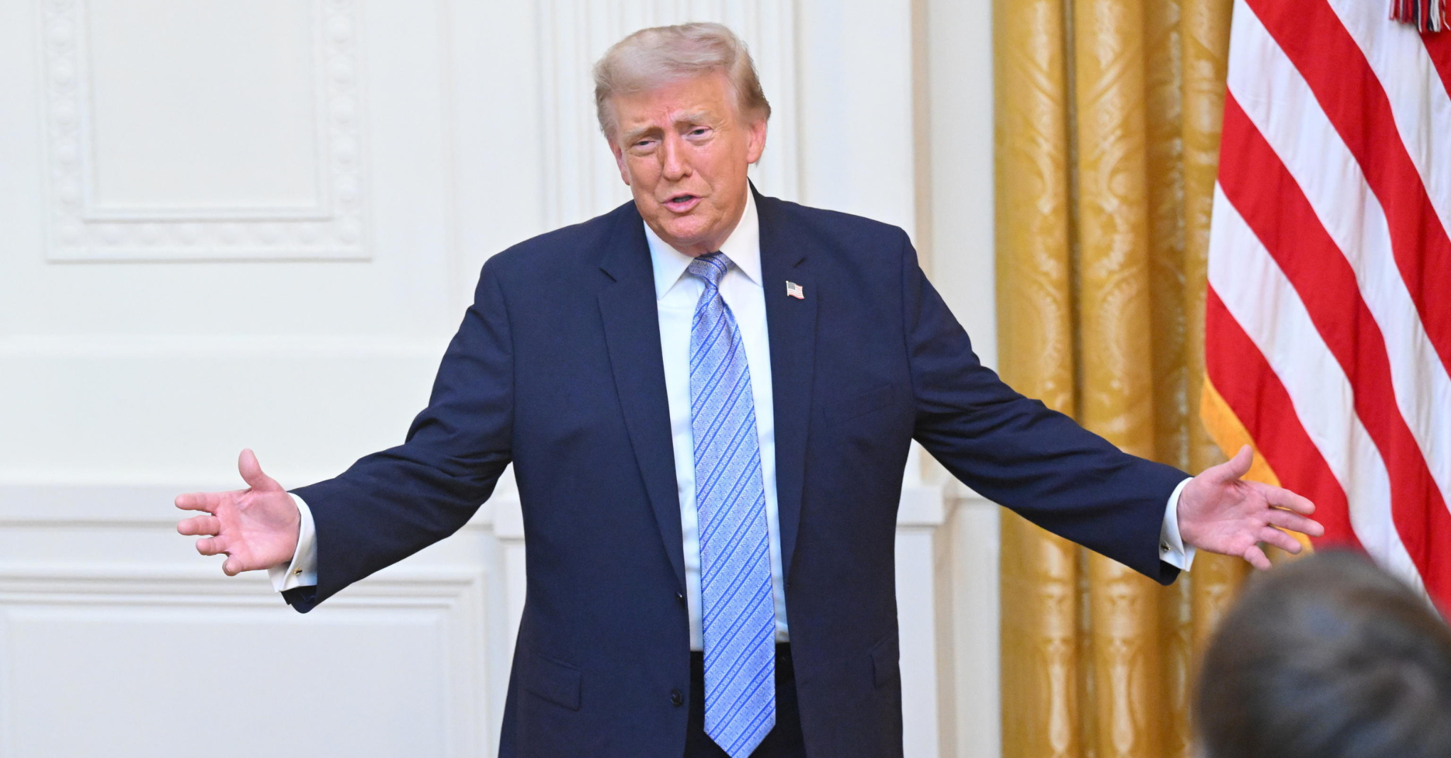 Trump prepara il terreno delle Midterm episode artwork