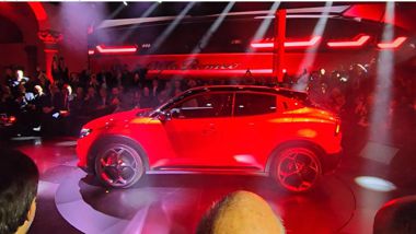 Alfa Romeo Milano, il debutto: le immagini live del lancio - Il Sole 24 ORE