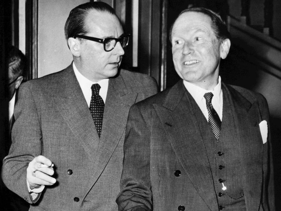 ... Johan Willem Beijen, a destra, qui con Heinrich von Brentano...  (Marka)