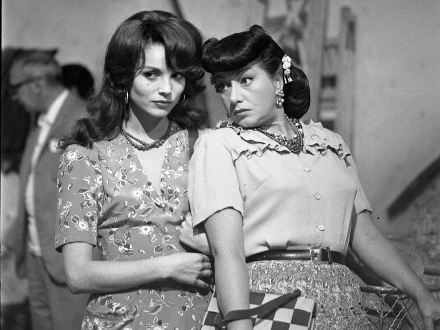Marisa Merlini ed Elsa Martinelli in un'immagine dei primi anni sessanta. (ANSA)