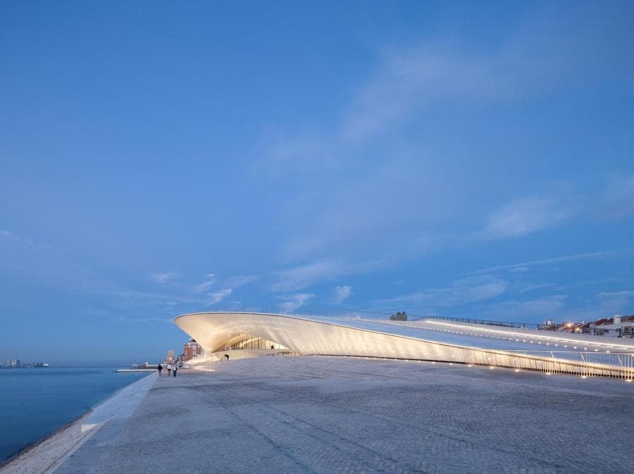 Lisbona. Il nuovo Maat progettato da Amanda Levete (® Francisco Nogueira)