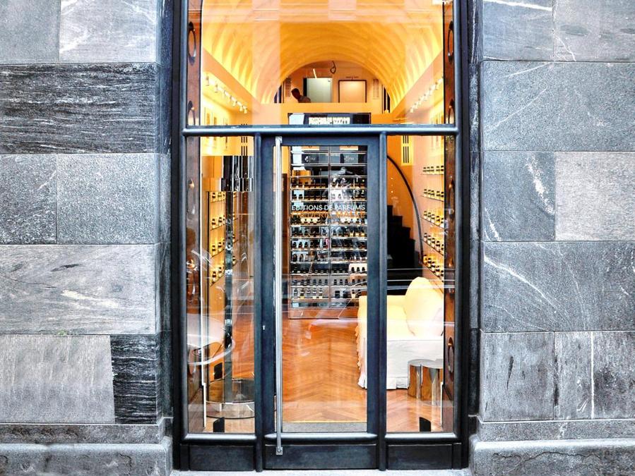 L'esterno della Boutique di Frédéric Malle in Via Verri 2 a Milano