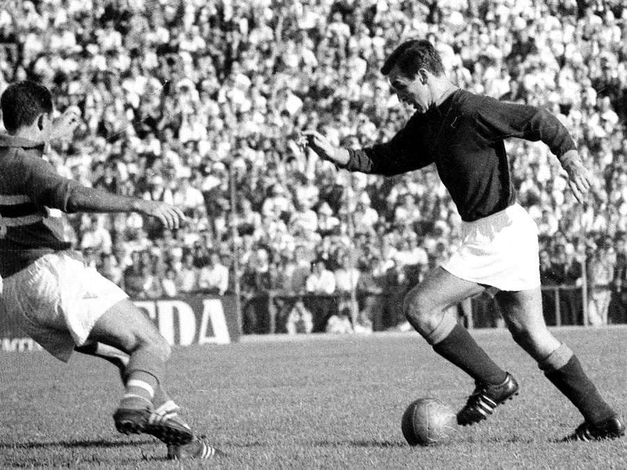 In azione con la maglia della Roma  (Olycom)