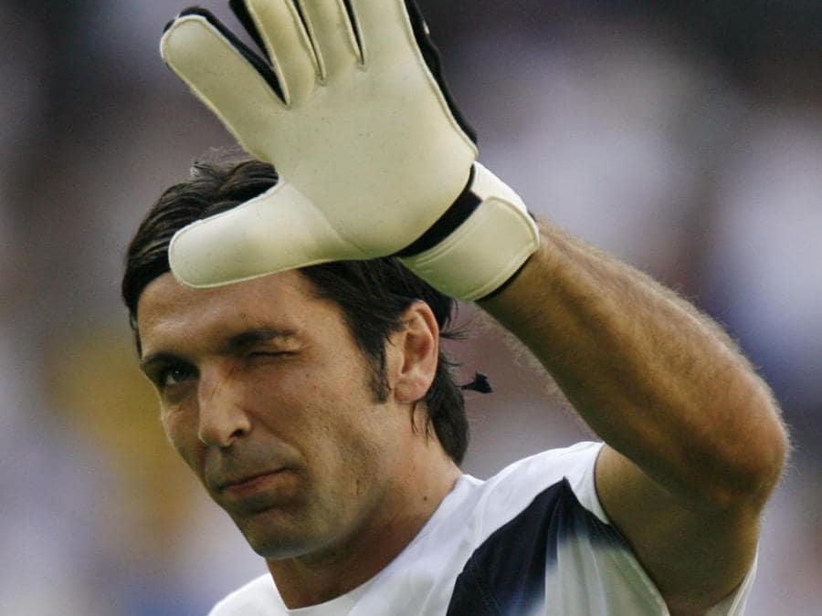  2006  - Gianluigi Buffon nella semifinale della Coppa del Mondo tra Germania e Italia a Dortmund, Germania (AP Photo/Luca Bruno)