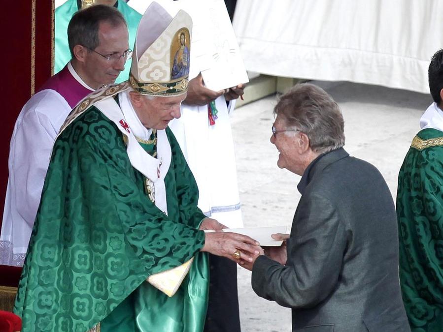 2012, con  Papa Benedetto XVI (Ipp)