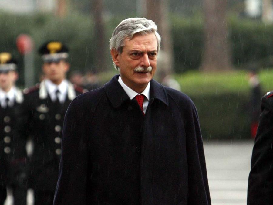 I commissari alla spending - Mario Canzio, Governo Monti. Nel gennaio 2013 Bondi lascia l'incarico per dedicarsi alla compilazione delle liste per Mario Monti in vista delle politiche di primavera e il nuovo commissario diventa l'allora ragioniere generale dello Stato, Mario Canzio. Che lascia a maggio dello stesso anno quando alla Rgs il suo posto viene preso da Daniele Franco (Imagoeconomica)