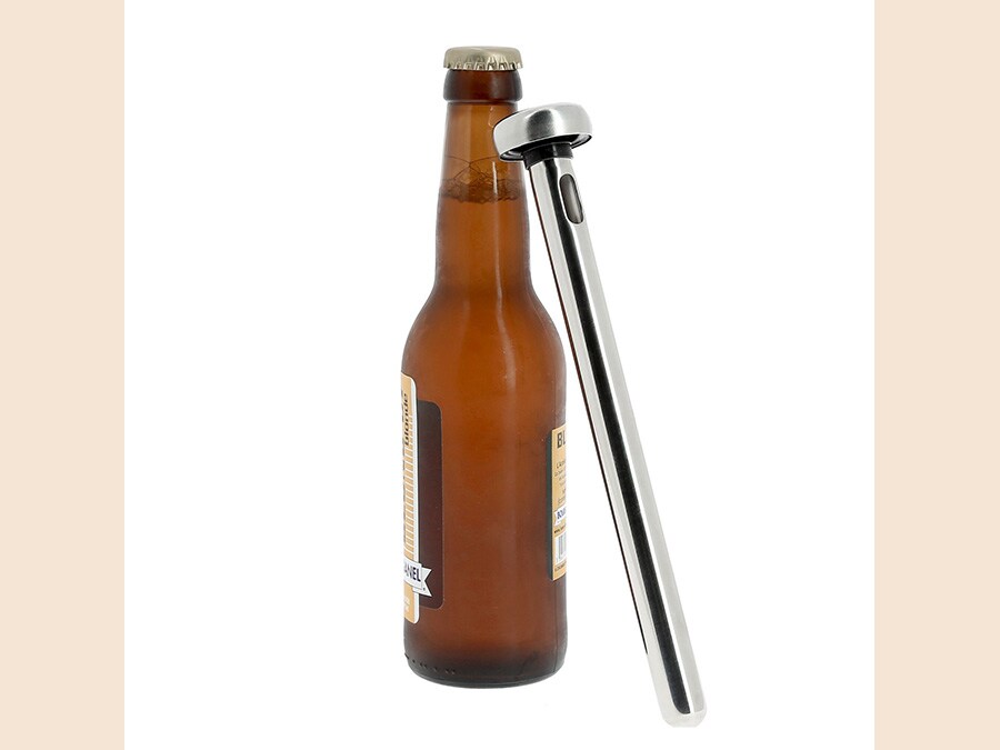 Bravissima, raffreddatore di birra che con sole tre ore in freezer, mantiene a lungo la birra fredda al punto giusto.
