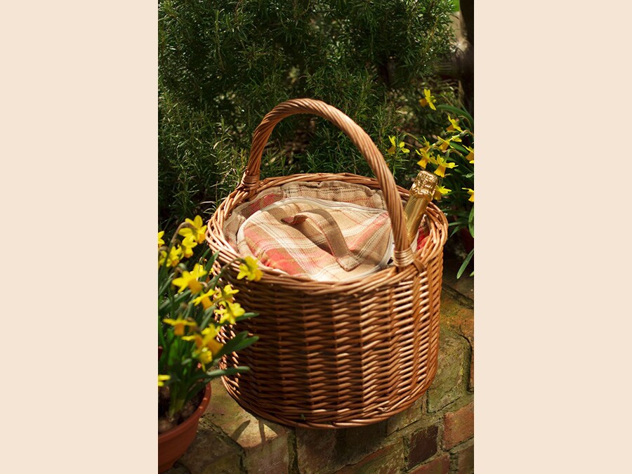 Eaton, Hampers, ghiacciaia per champagne e vini, in robusto vimini.