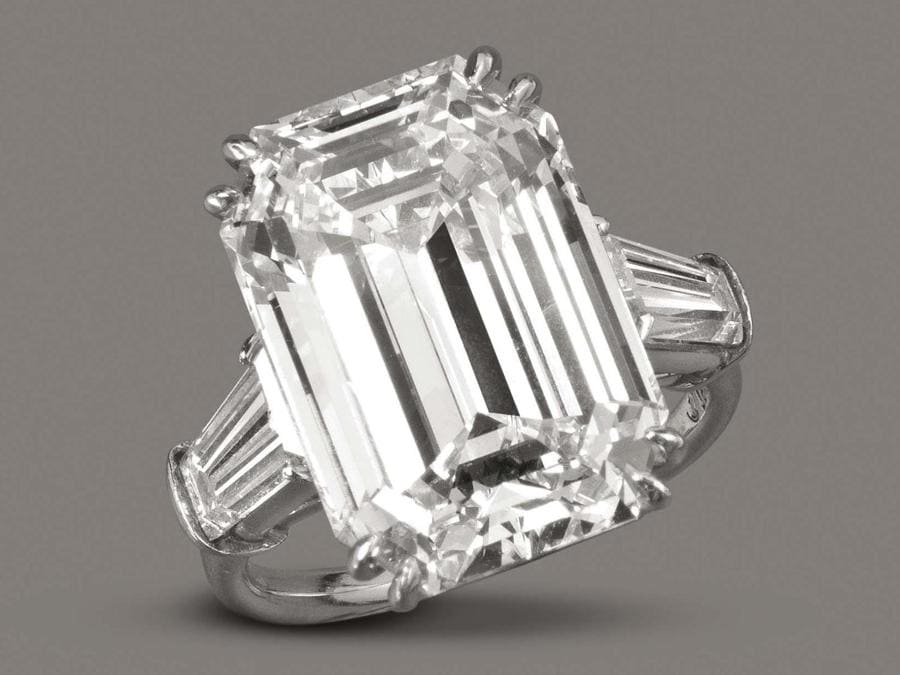 Pandolfini, un diamante di forma ottagonale, taglio smeraldo, di 14,67 carati, II type, purezza IF realizzo 979mila euro