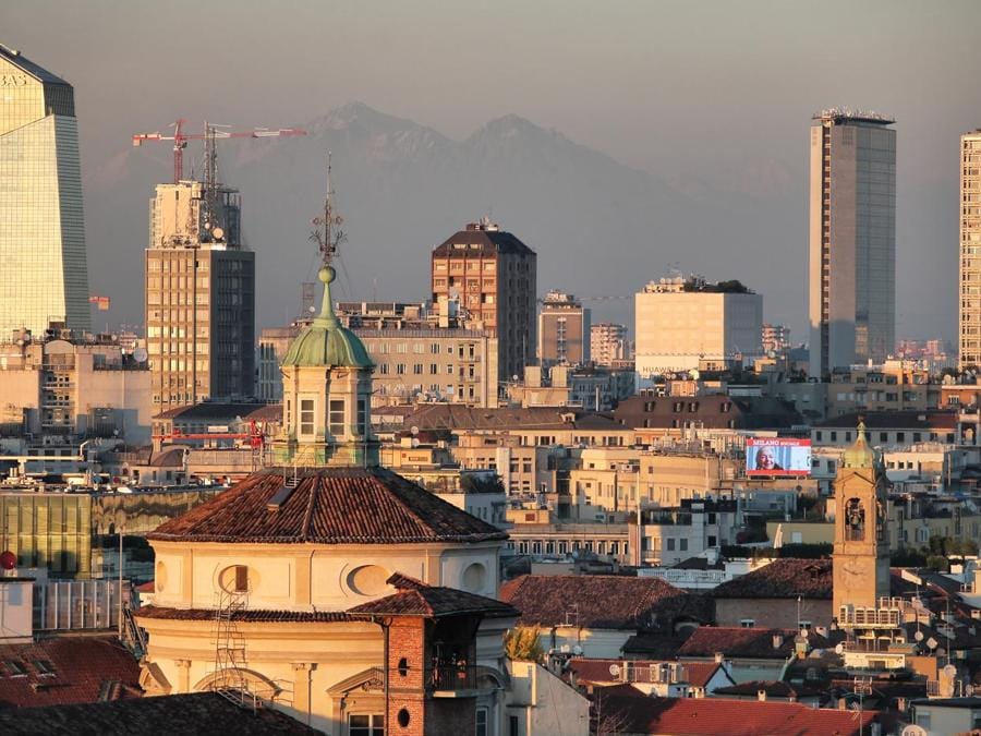Veduta verso Torre Diamante, Grattacielo Pirelli e Torre Breda