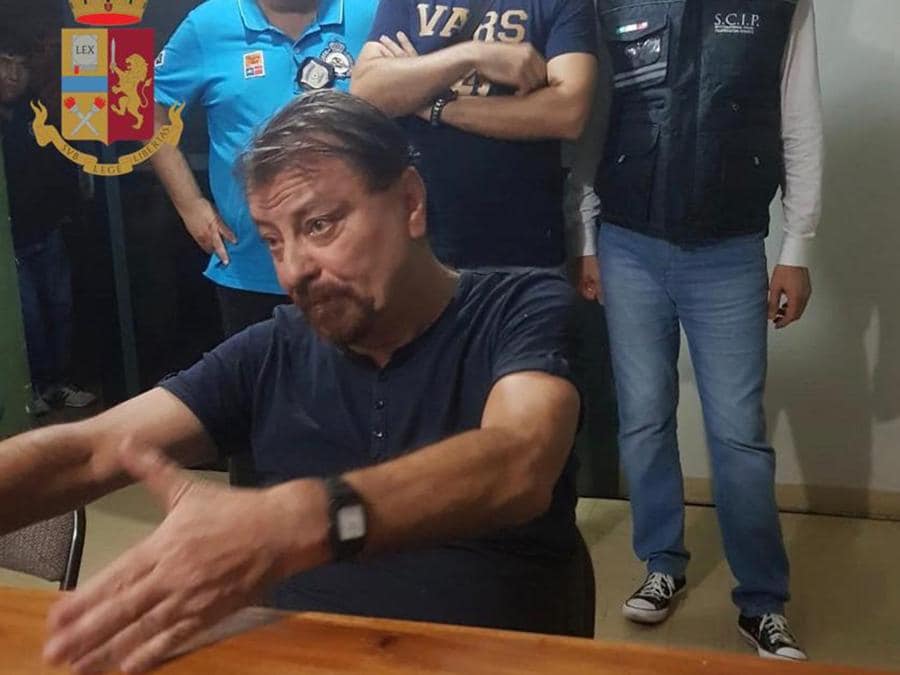 Cesare Battisti arrestato in Bolivia. (Photo by Handout / Polizia di Stato / AFP)