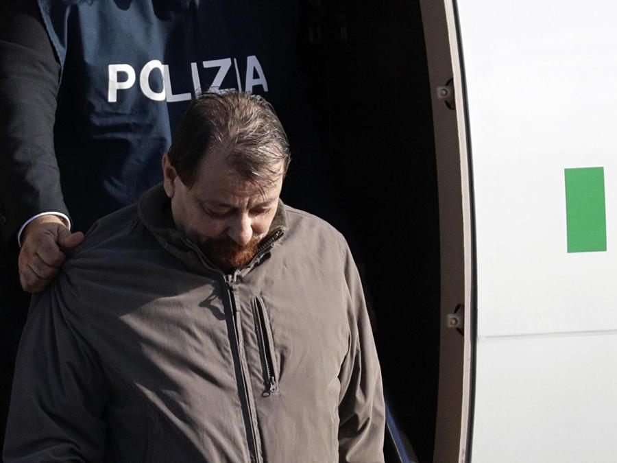 Arrivo in Italia di Cesare Battisti. (AP Photo/Gregorio Borgia)