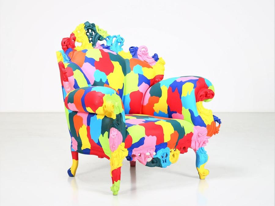 Capitolium Art di Alessandro Mendini le due sue poltrone, “Geometrica” e “Mozart” vengono battute per 56.120 euro (immagine della Geometrica)