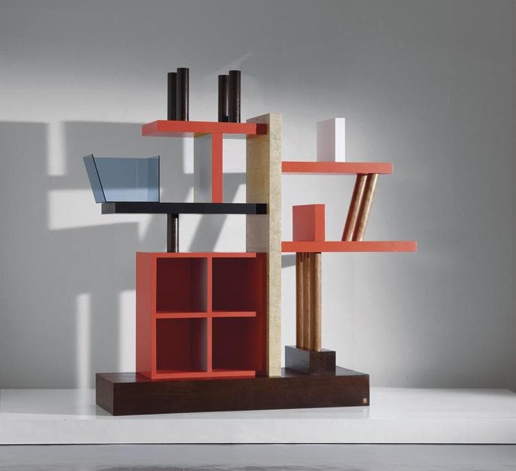 Wannenes di Ettore Sottsass la libreria modello “Liana” in legno laccato, impiallacciato, cristallo molato e clorato per Meccani di Cascina del 1993 venduta per 12.600 euro