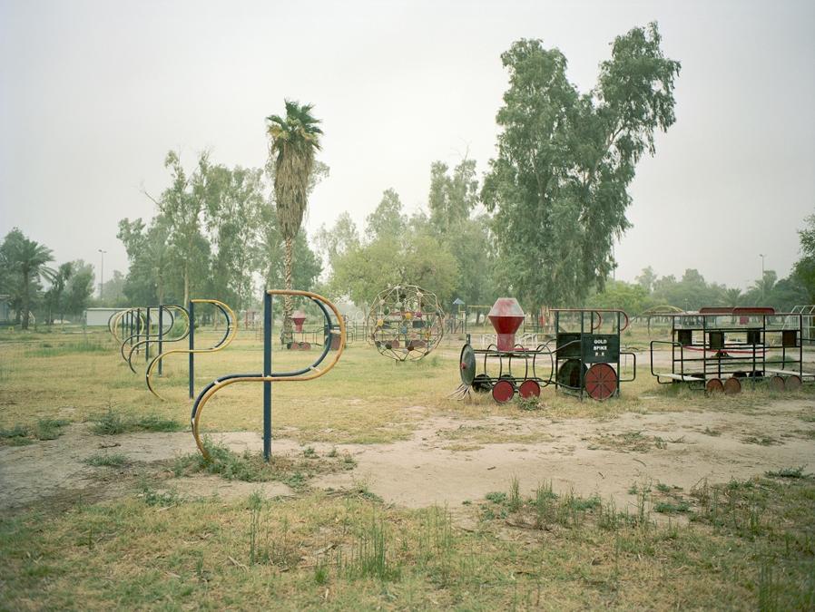 Antonio Ottomanelli, Baghdad, Baghdad Zoo n1 - from “Great Baghdad Garden” series 2010-2014, Analog photography, Traditional analog film RA-4 Type Print, 70 x 60 cm Edition of 7 + 1AP, Courtesy of the artist and Montrasio Arte Gallery