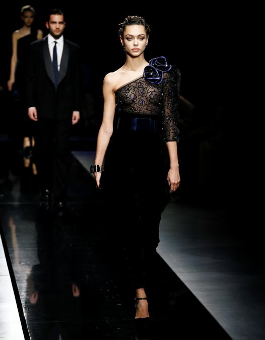 La sfilata Armani per l autunno inverno 2019 20 Il Sole 24 ORE
