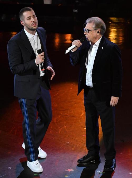 Livio Cori (a sinistra, insieme a Nino d'Angelo) in Stella McCartney
