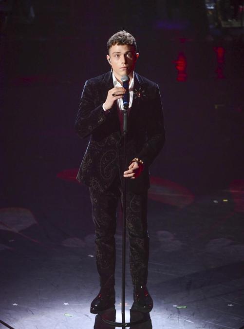 Irama ha indossato Etro