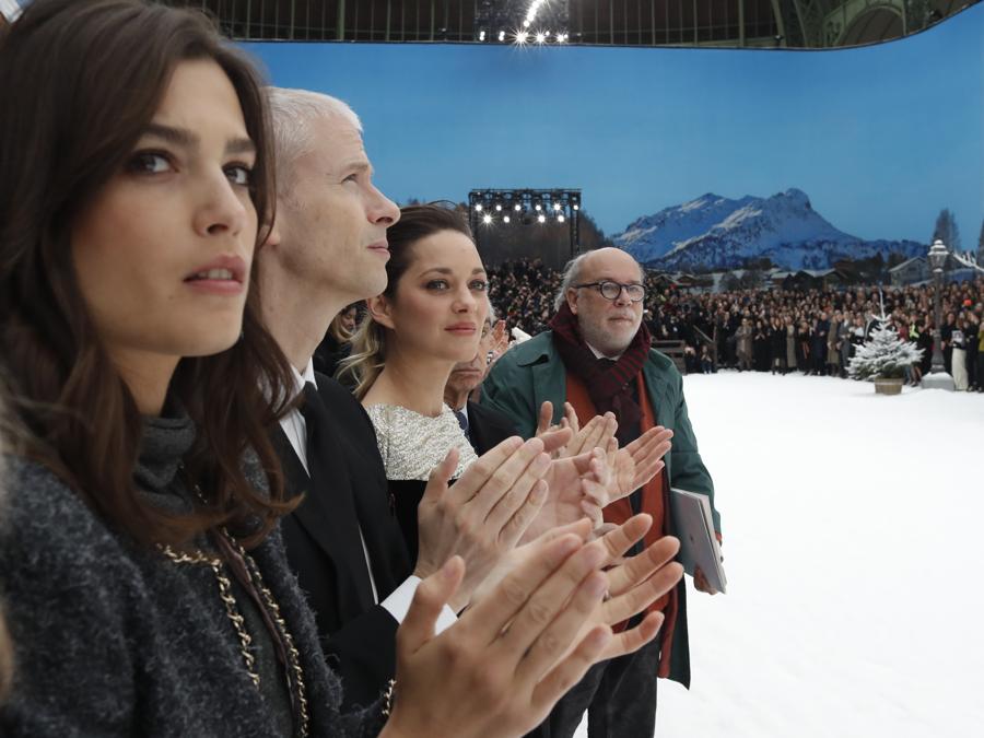 Le attrici Alma Jodorowsky e Marion Cotillard. (AP Photo/Thibault Camus)