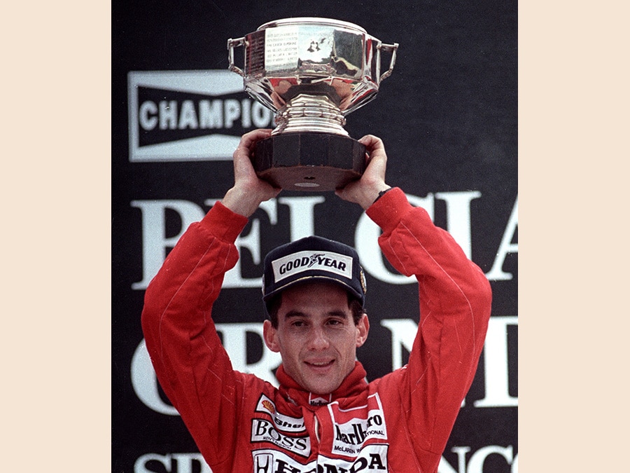  Ayrton Senna dopo la vittoria al Gran premio del Belgio, il 28 agosto 1988.   (Reuters/Frederique Lengaigne/File Photo) 