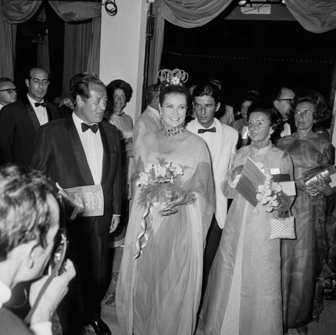 Grace di Monaco a una cena di gala a Monaco, 10 agosto 1968 (Keystone-France/Gamma-Rapho)