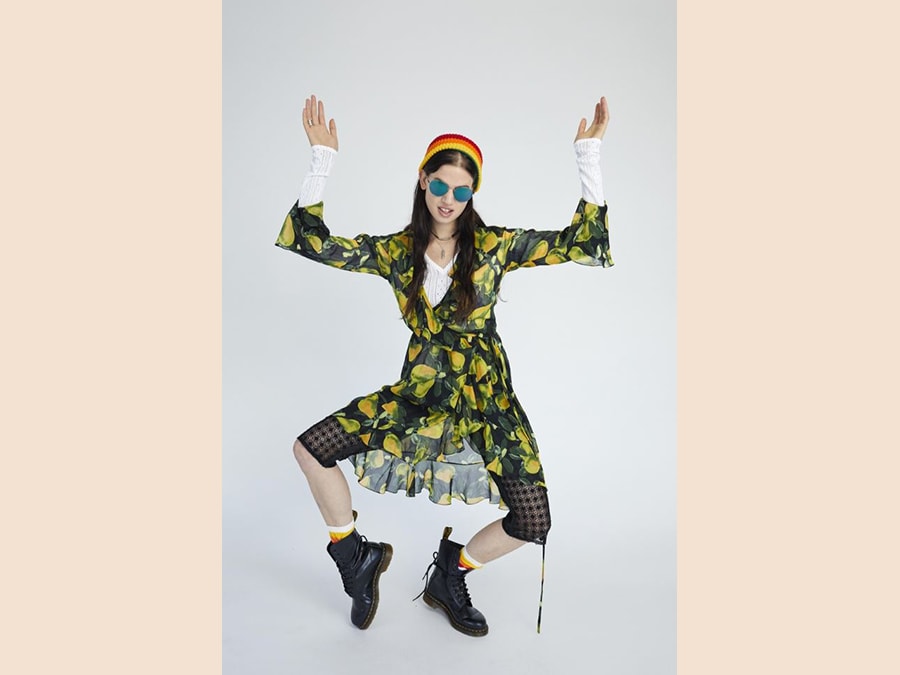 Marc Jacobs è stato uno degli stilisti che ha intepretato con più passione il grunge negli anni 90, attraverso la sua collezione Redux Grunge disegnata per Perry Ellis nel 1993, e che ha riproposto lo scorso inverno
