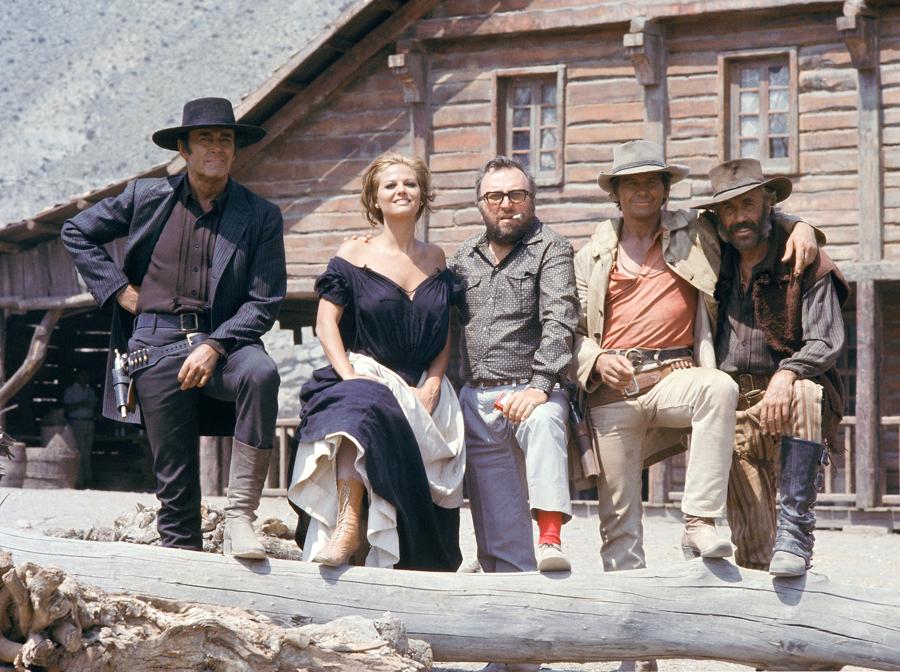 Sergio Leone, Henry Fonda, Claudia Cardinale, Charles Bronson e Jason Robards. (Afp)