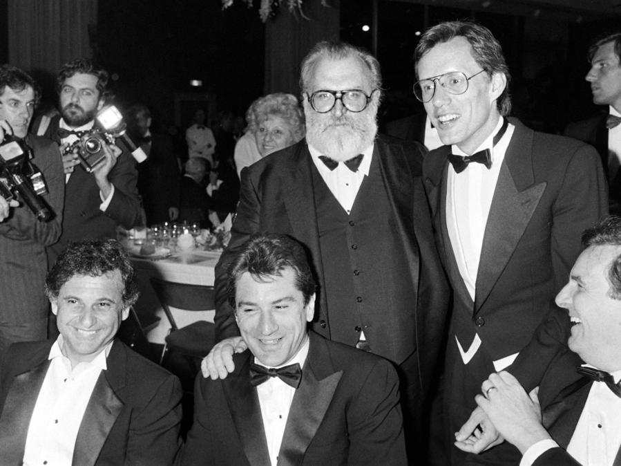 Joe Pesci, Robert de Niro,  Sergio Leone e James Wood, Danny Aiello  (Photo by RALPH GATTI / AFP)