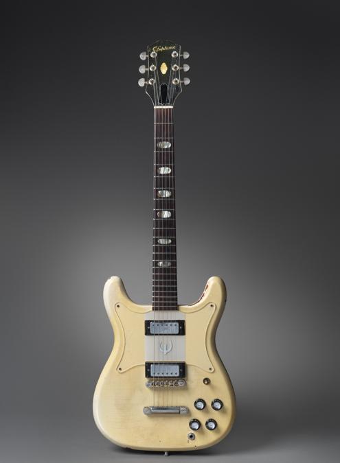 Creswood, Epiphone, chitarra elettrica del 1961 suonata da Captain Kirk Douglas dei Roots. E acquistata in seguito da Prince, il chitarrista cantante di Minneapolis che la utilizzò spesso nei suo show. 