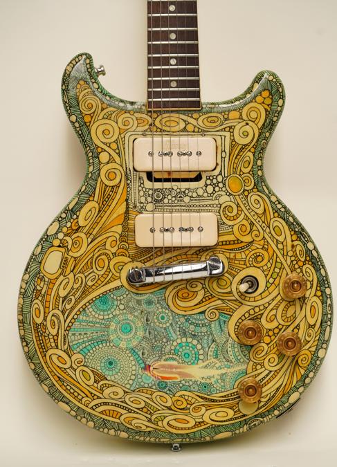 Gibson Les Paul Tv Special di Steve Miller, il chitarrista leader dell'omonima band. Un modello che lui ha utilizzato durante i concerti negli anni Settanta che era stato dipinto dal artista di tavole da surf Bob Cantrell.