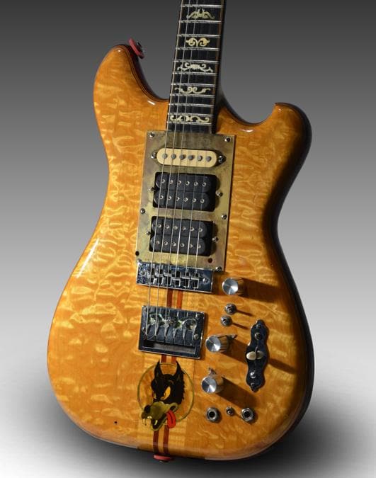 Wolf, la chitarra realizzata dal liutaio Doug Irwin nel 1973 per Jerry Garcia dei Greateful Dead