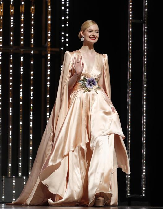 Elle Fanning in Gucci ( EPA/IAN LANGSDON)