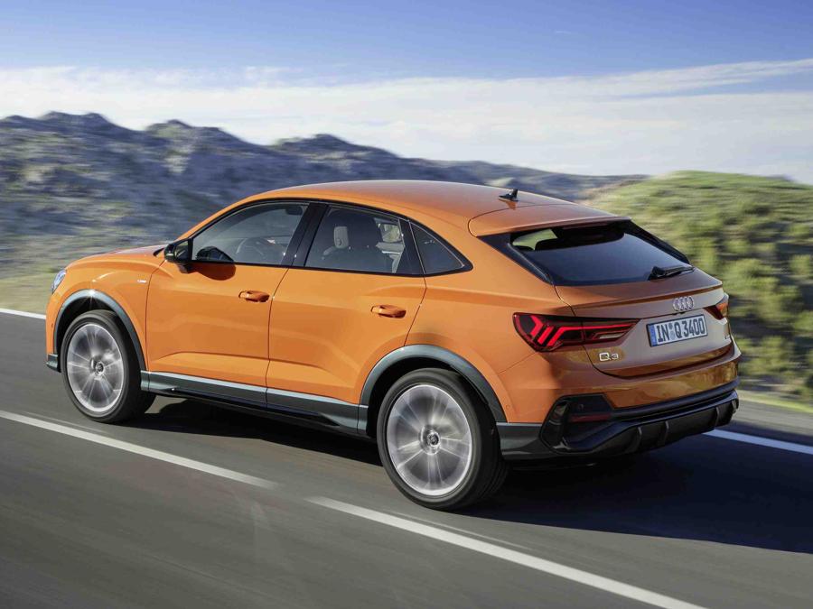 Audi Q3 Sportback Tutte Le Foto Del Nuovo Suv Coupe Il Sole 24 Ore