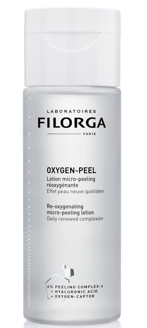 Oxygen-Peel di Filorga, un peeling dalla triplice azione: levigante, rimpolpante e rigenerante. L'acido ialuronico puro a basso peso molecolare idrata e rimpolpa la pelle in profondità. L'NCTF®, il complesso rivitalizzante brevettato potenzia la rigenerazione cellulare e contrasta i segni visibili dell'età