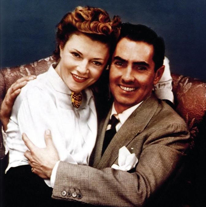 Tyrone Power con la moglie Annabella, per la quale nel 1941 commissionò a Verdura la spilla con il cuore avvolto da un nastro