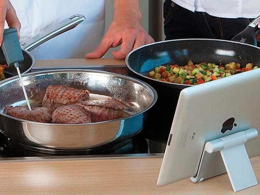 Cuciniale, il set con sonda AI che con algoritmi  e 6 sensori esamina  il cibo