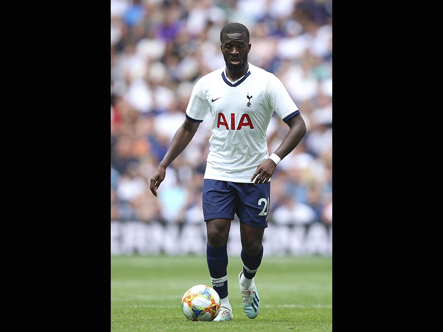 Il 22enne centrocampista francese, di origini congolesi, Tanguy Ndombele acquistato dal Tottenham. Nelle casse del Lione circa 70 milioni di euro. (Ap)