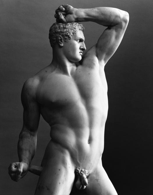 Anonio Canova, Creugante. Marmo, 225x120x62 cm. Città del Vaticano, Musei Vaticani. © Mimmo Jodice