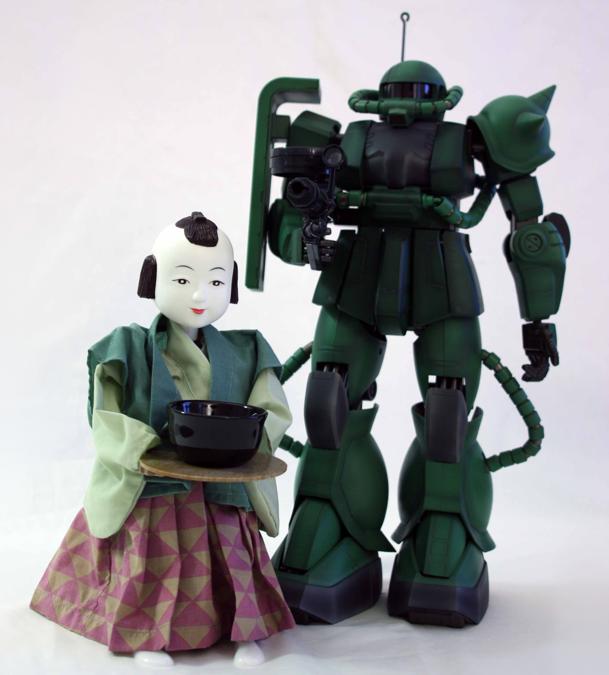 Karakuri Tea Serving Robot e Zaku II