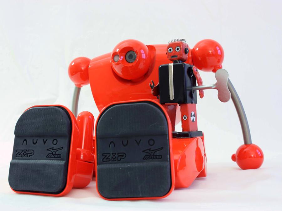 Nuvo e Robot a molla